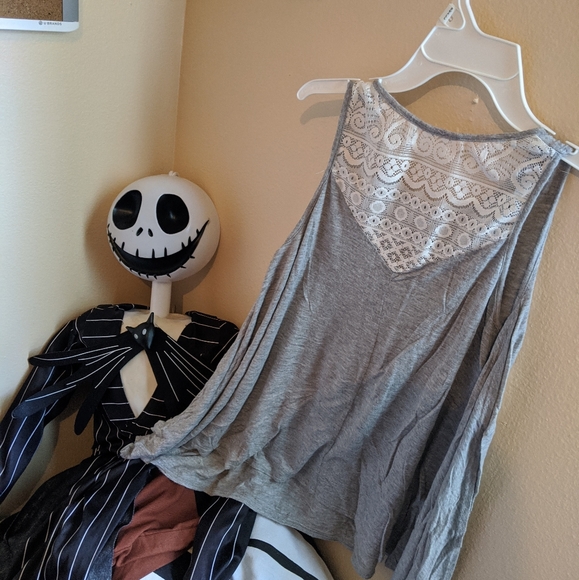 Threads Studio Ready To Roadtrip Tank w/Open Sides - Picture 6 of 6